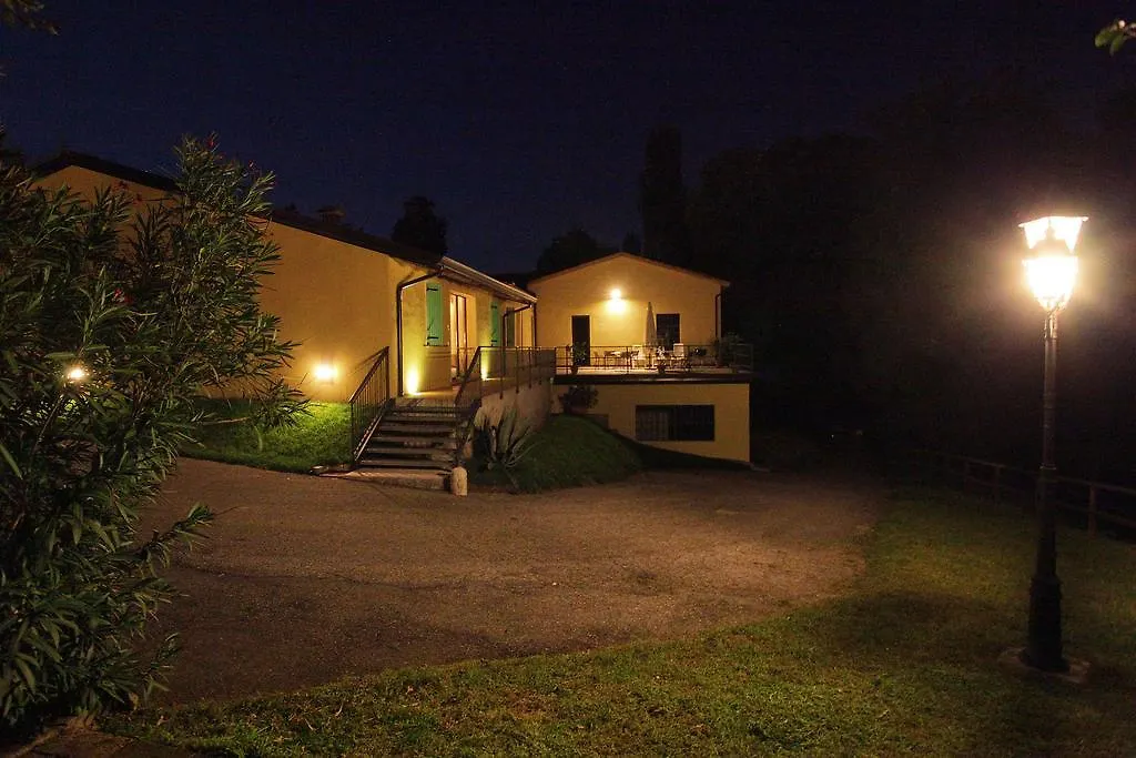 Corte Attilea Valeggio sul Mincio 0*,  Italia