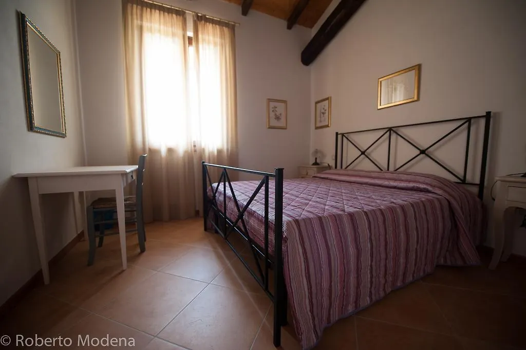 Corte Attilea Valeggio sul Mincio Κατάλυμα σε φάρμα